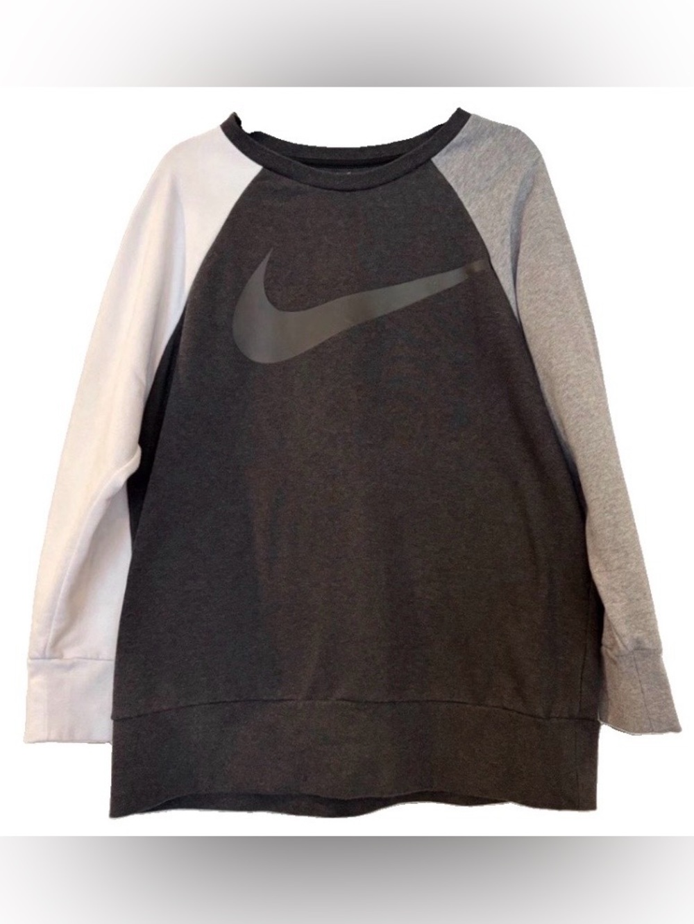 Nike Women's Colorblock Raglan Swoosh Sweatshirt